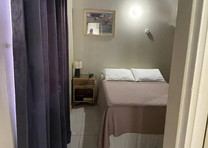 1 Bdr #5 At Ramparts Near Sangster Airport Apartment *