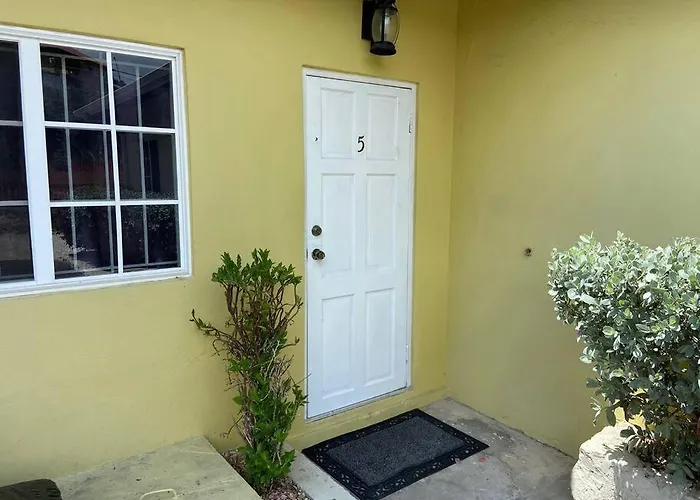 1 Bdr #5 At Ramparts Near Sangster Airport * Montego Bay