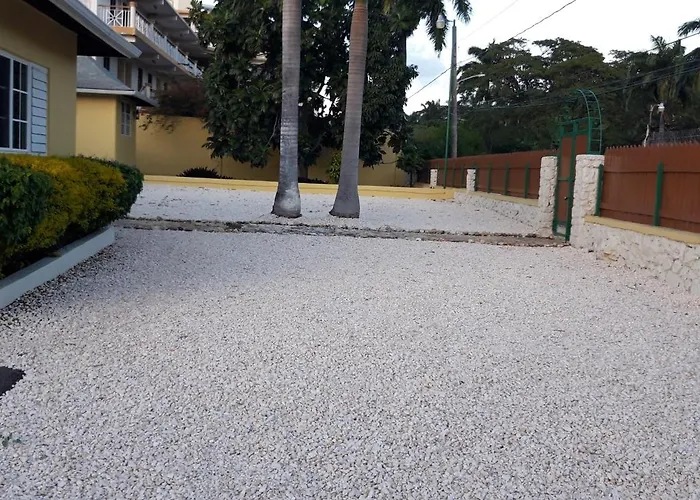 Apartment 1 Bdr #5 At Ramparts Near Sangster Airport *